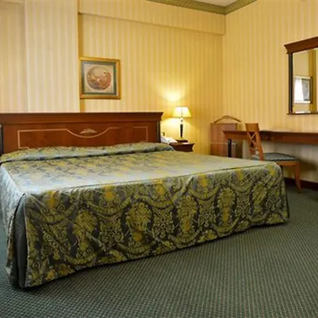 Zanhotel Europa 4* Болонья