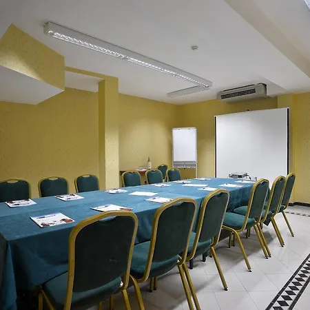 Zanhotel Europa Отель Болонья